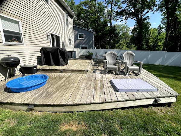 painting contractor Lake Orion before and after photo deck-before